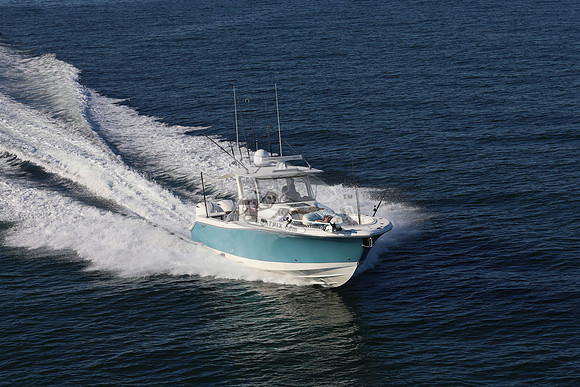 edgewater.370cc.green hull.3 engines.0316