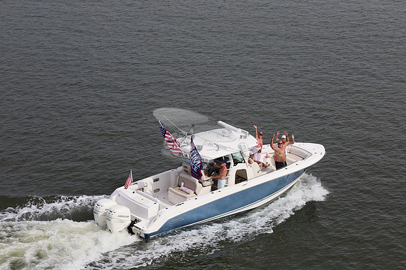 Boston Whaler.blue.2 merc.3
