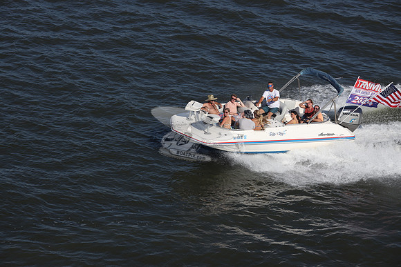 NJ1836HL.SEAS THE DAY.15