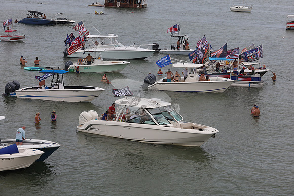 BOSTON WHALER32.2