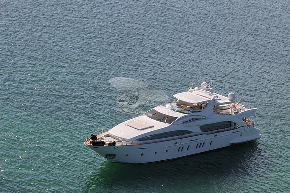 Azimut.red foreign flag.39