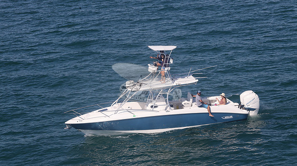 BOSTON WHALER BLUE HULL.2 MERC WHITE.9428
