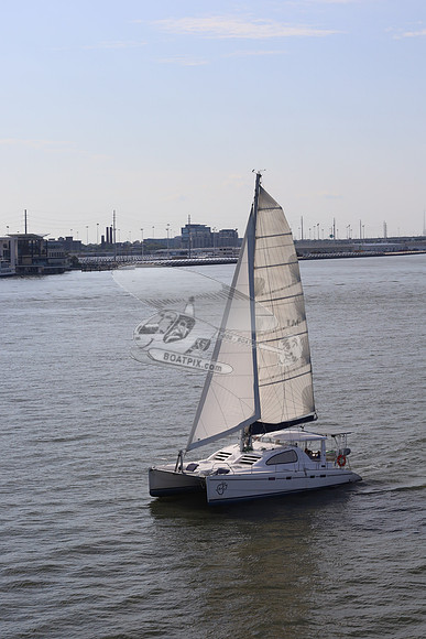 00000.catamaran.09