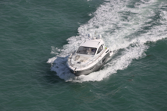 azimut.tan hull.0690