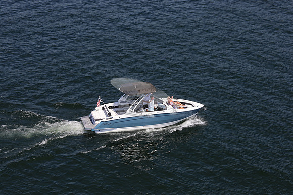 Cobalt.blue.bowrider.4 people.03