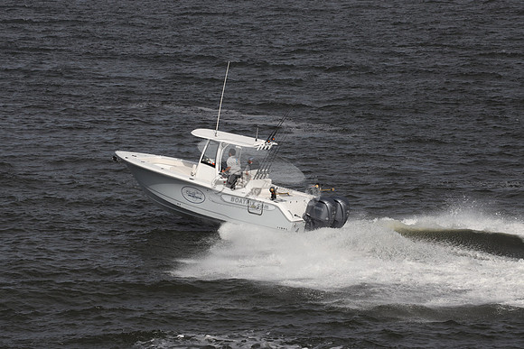 BOATS UNLIMITED.SEAHUNT.04