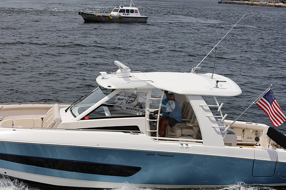 BOSTON WHALER42.3