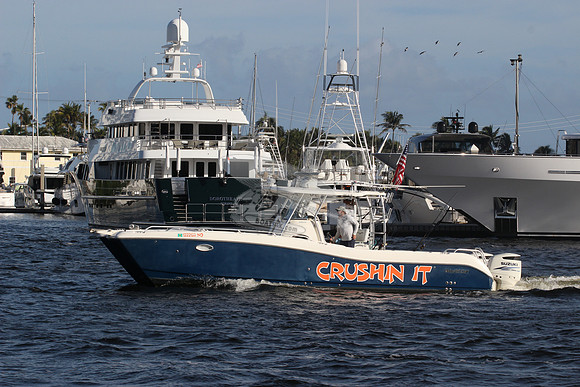 CRUSHIN IT.KEY LARGO FL.1222133.WORLD CAT.05