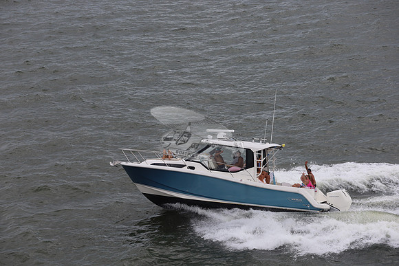 Boston Whaler.blue.2 merc 300.11