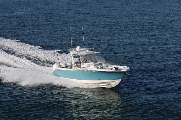 edgewater.370cc.green hull.3 engines.0315