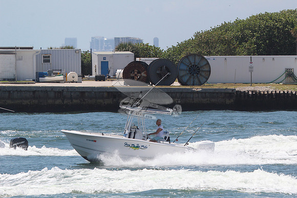 FL7284NE.SHOW ME THE MAHI.2