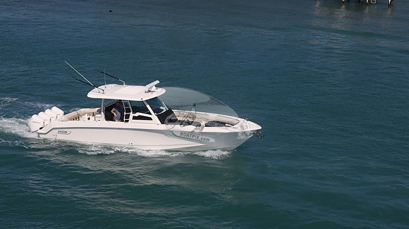 BOSTON WHALER.4 MERRURYS.007