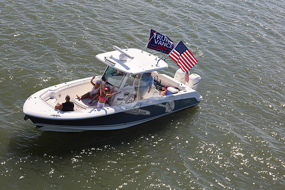 Boston Whaler.blue.6