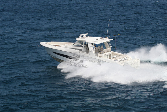 Boston Whaler.outrage 420.01