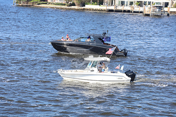 Boston Whaler.250.outrage.1