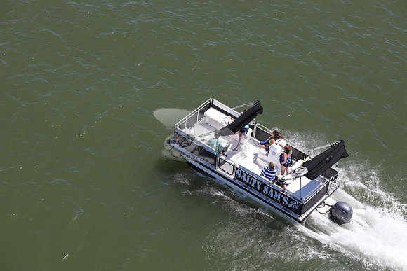 fl4193sn.salty sams boat rental.4519
