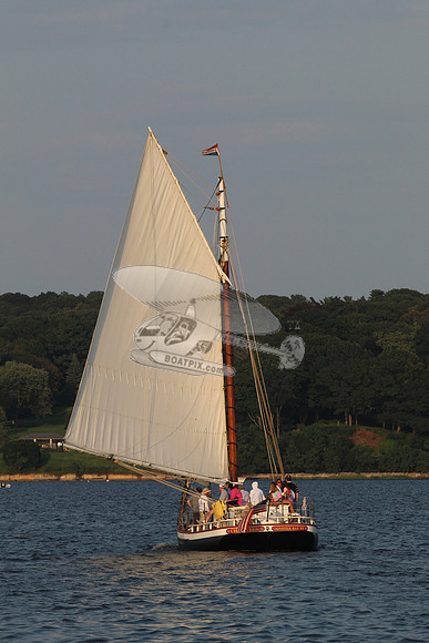 christeen.oyster bay.sail.0101