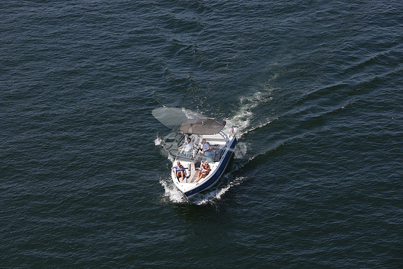Cobalt.blue.bowrider.4 people.07