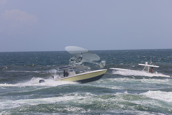CONTENDER.YELLOW HULL.BLUE TOP.1