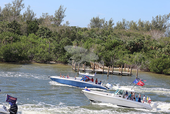 boston whaler.outrage.350.1