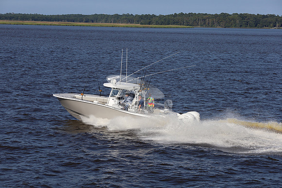 cape horn.tan hull.2 white yamaha.7289