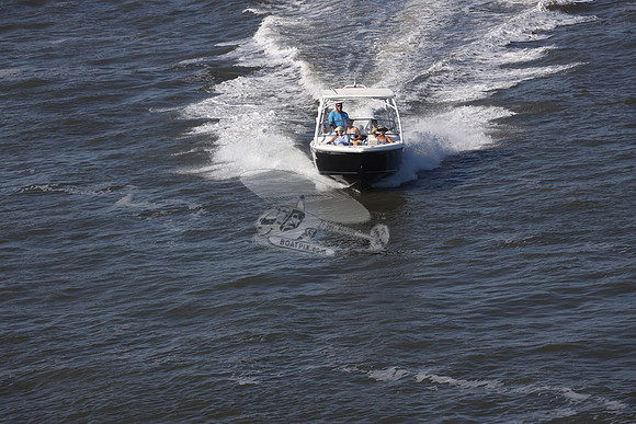 NJ1489HR.SEA BONSTER.03