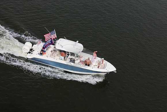Boston Whaler.blue.2 merc.8