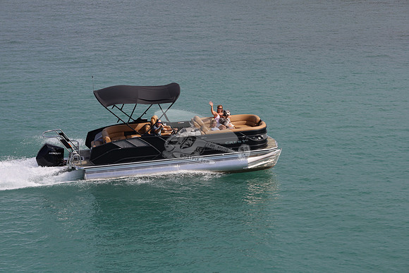 crest 230.black hull.2593