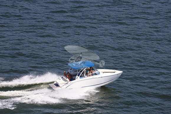 cobalt.bowrider.white blue.14