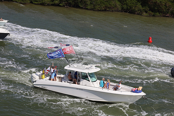Boston Whaler.350.outrage.1