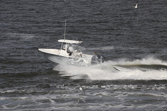 BOATS UNLIMITED.SEAHUNT.01