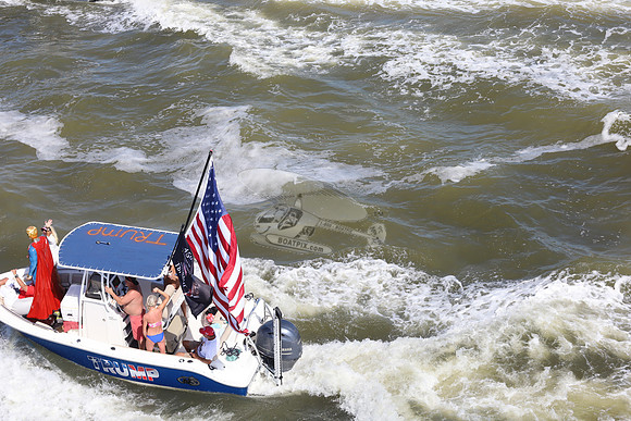 Blue Boat.trump.one yamaha.3