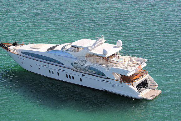 Azimut.red foreign flag.33