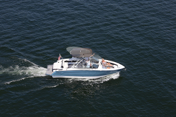 Cobalt.blue.bowrider.4 people.04