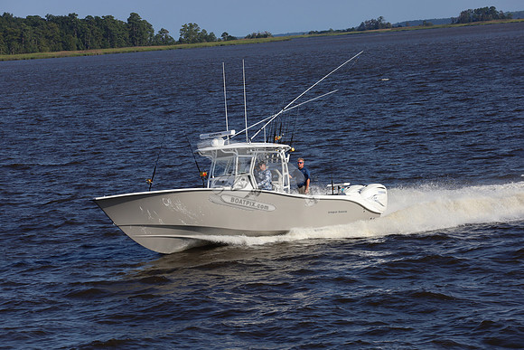 cape horn.tan hull.2 white yamaha.7299