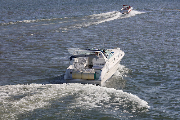 330 express cruiser.9914
