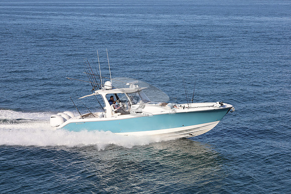 edgewater.370cc.green hull.3 engines.0311