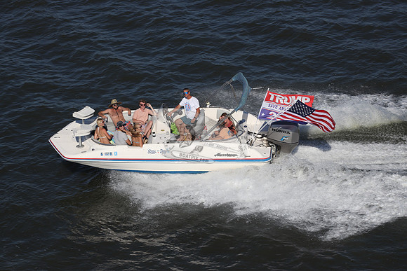 NJ1836HL.SEAS THE DAY.10
