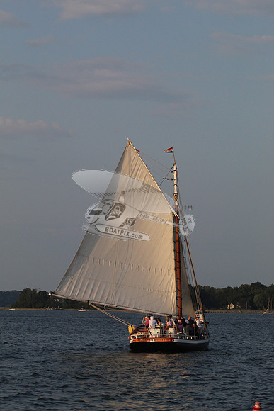 christeen.oyster bay.sail.0104