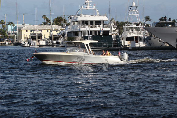 CHRIS CRAFT.GREY HULL.2 MERCURYS.03
