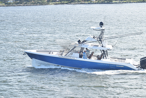 everglades 455 cc.blue hull.2413