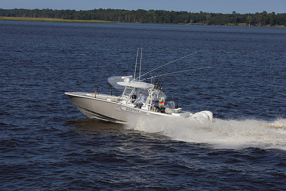 cape horn.tan hull.2 white yamaha.7291