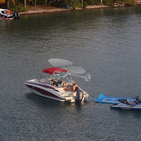 CROWNLINE.RED.FL..06