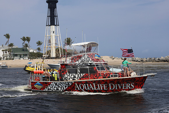 AQUA LIFE DIVERS.155