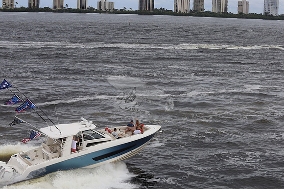 Boston Whaler 42 outrage blue.2