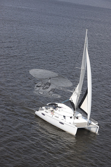 00000.CATAMARAN.052