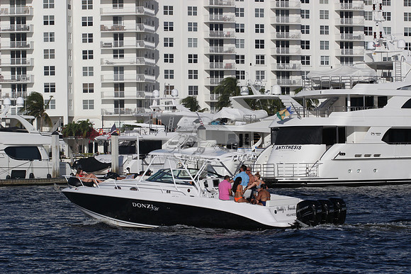 DADDY'S FAVORITE.HOLLYWOOD FL.DONZI.05
