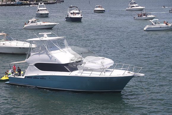 HATTERAS.BLUE HULL.10