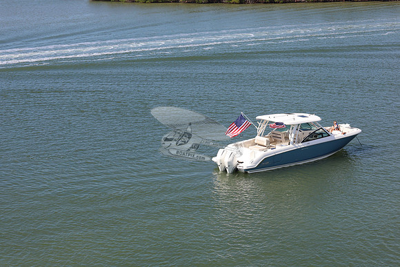boston whaler.320.vantage.blue.2
