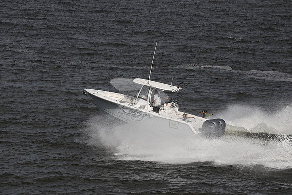 BOATS UNLIMITED.SEAHUNT.06